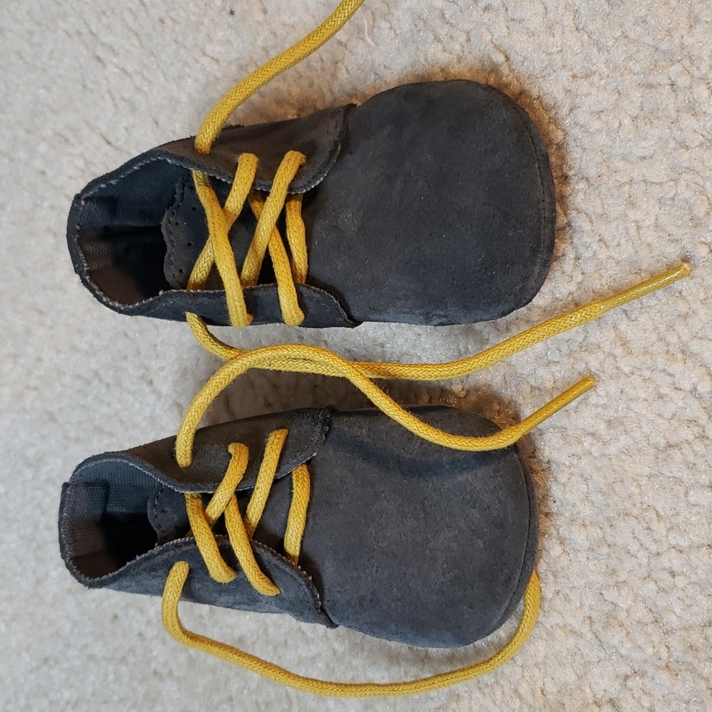 Zara Mini Suede Infant Booties Sz 1-2